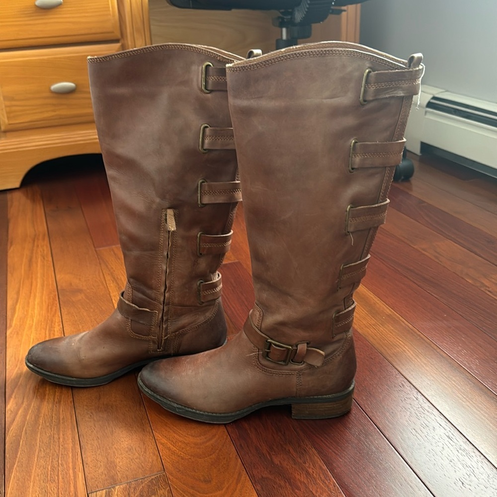 Arturo Chiang brown  boots